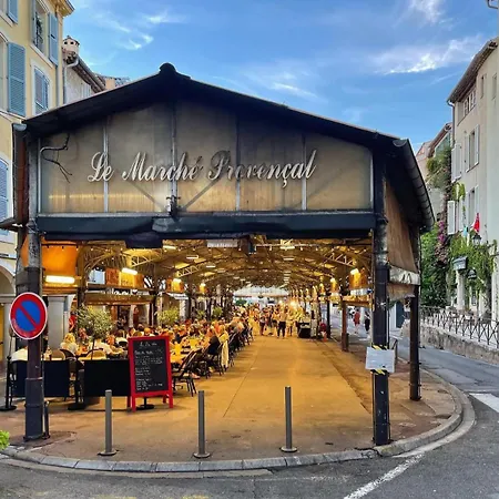 Apartamento Seaside Serenity - - Beachfront - *