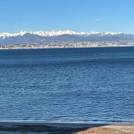 Appartement Seaside Serenity - - Beachfront - Antibes