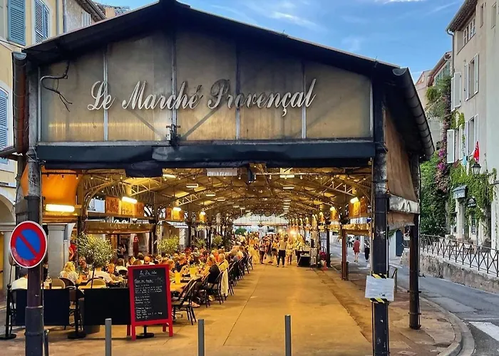 Διαμέρισμα Seaside Serenity - - Beachfront - *