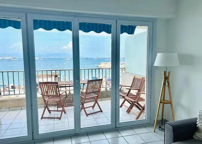 Διαμέρισμα Seaside Serenity - - Beachfront -