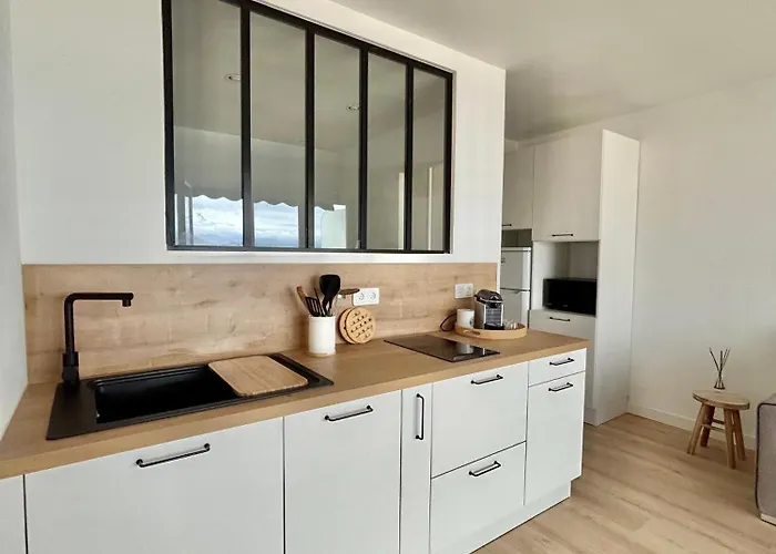 Seaside Serenity - - Beachfront - Διαμέρισμα Αντίμπ