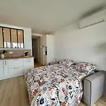 Seaside Serenity - - Beachfront - Apartment Antibes