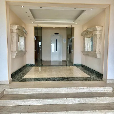 Seaside Serenity - - Beachfront -